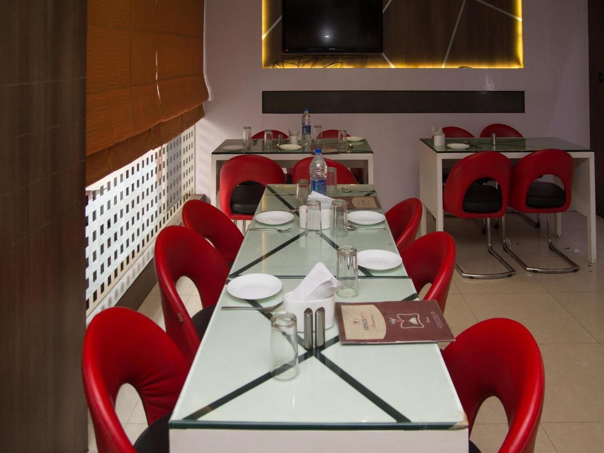 Oyo 3881 Venus Nxt Hotel Bhubaneswar Eksteriør billede